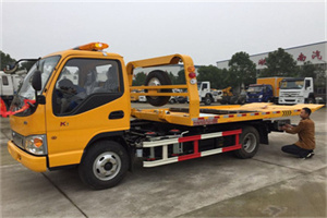 江都哪里有拖车服务